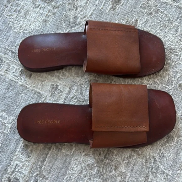 Free People Verona Slide Sandle - Picture 2 of 4